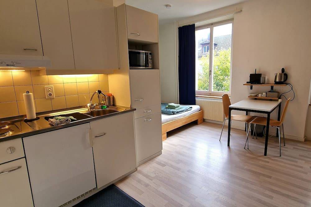 Ganze Wohnung, Casa Maria Apartments Studio mit Küche und eigenem Badezimmer in Solothurn, Kanton Solothurn