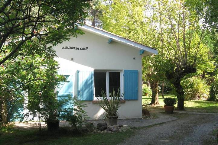 Maison de vacances pour 4 personnes, avec jardin et piscine à Salles