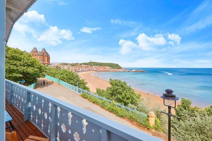 Five-Bedroom House in Scarborough, North York Moors National Park