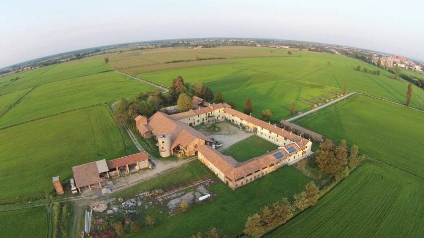 Maison de vacances pour 4 personnes, avec Terrasse ainsi que Jardin et Vue à Pavie