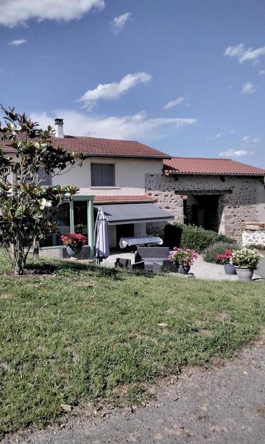 Maison de vacances pour 4 personnes, avec Terrasse ainsi que Jardin et Vue à Saint-Galmier