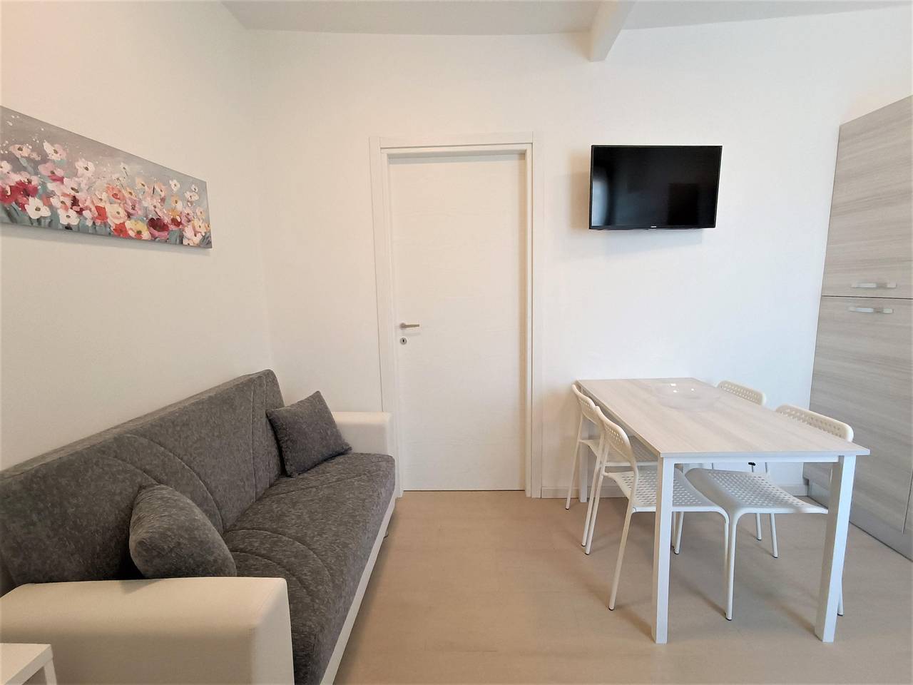 Ganze Wohnung, Ferienwohnung für 3 Personen mit Garten in Mergozzo, Comune di Mergozzo