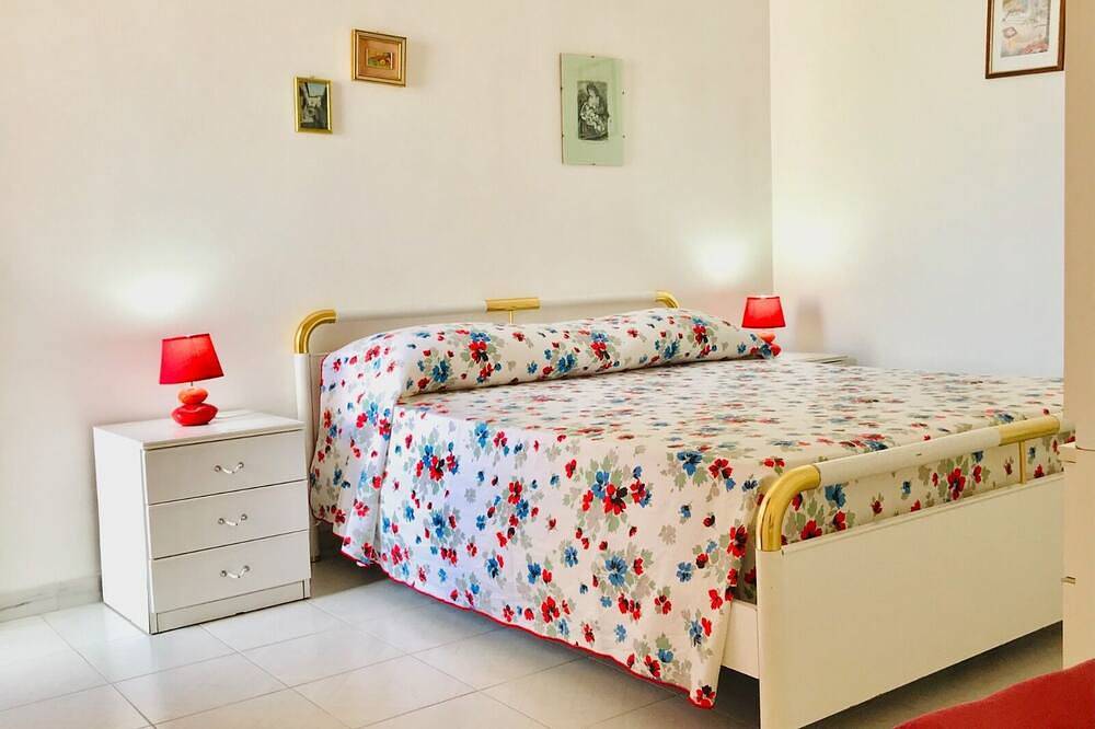 Entire apartment, Apartment 200 Mt. From the sea in Lido Marini, Gulf of Taranto