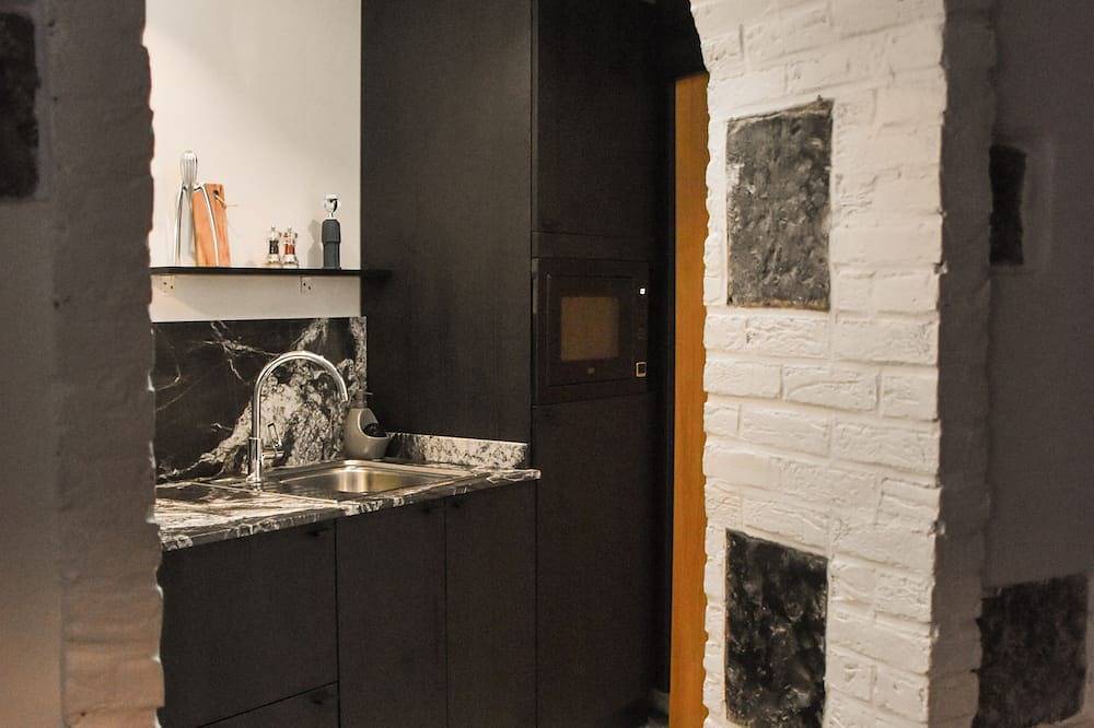 Petite Maison Cocoon au Centre de Tournai, Idéal Pour un Couple in Doornik, Henegouwen