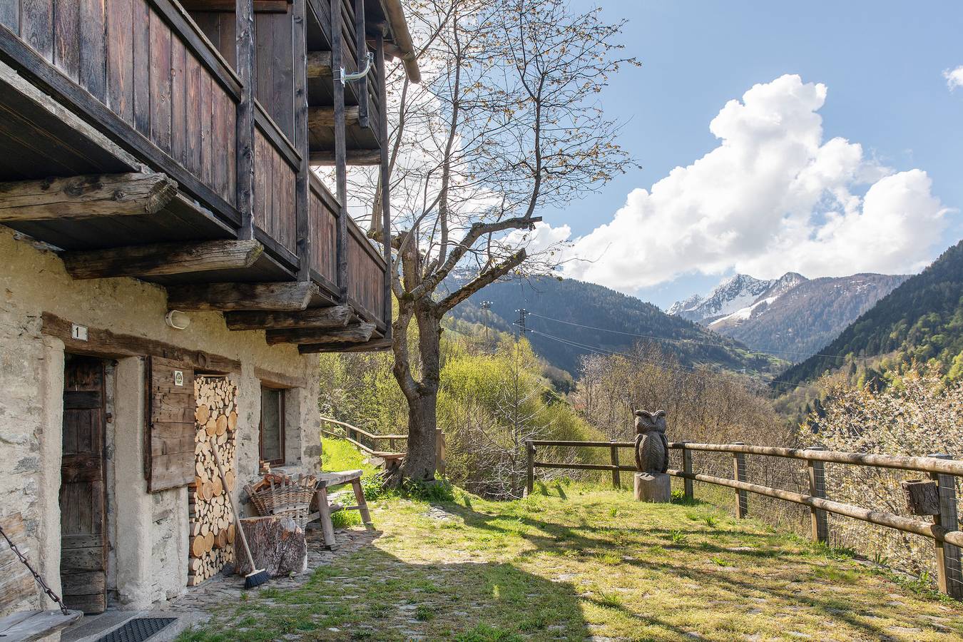 Apartamento entero, Apartamento 'Furfulera' con vistas a la montaña, jardín compartido y balcón in Tartano, Alpes de Orobie Occidental