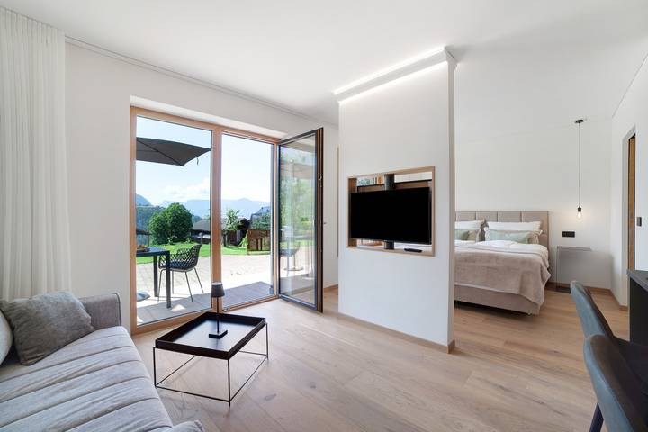 Appartamento intero, Monolocale 'Alivo Living Apartment Olivia' con vista montagna, terrazza comune e Wi-Fi in Rifiano, Val Passiria