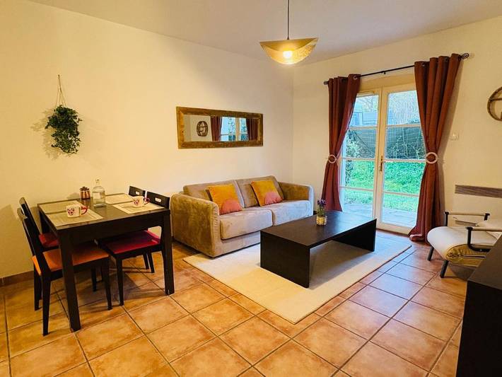Apartamento de vacaciones para 4 personas, con jardín además de piscina y sauna - 1