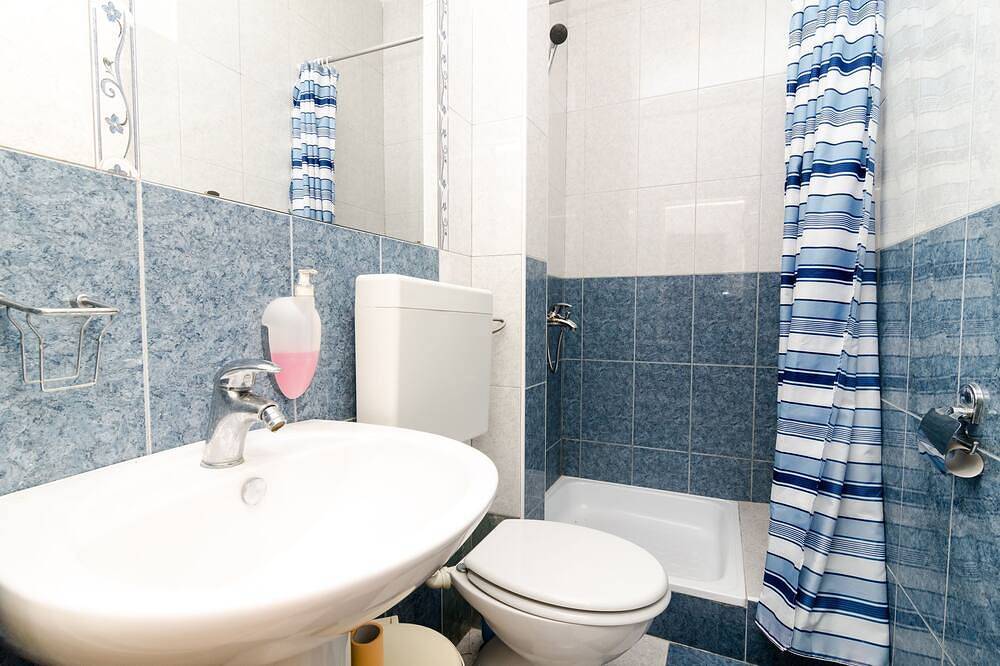 Guest House Kiko - Budget Doppelzimmer - Nr. 2 in Pomena, Mljet