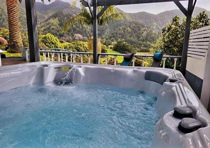 Casa de férias para 8 pessoas, com jacuzzi e jardim em Furnas