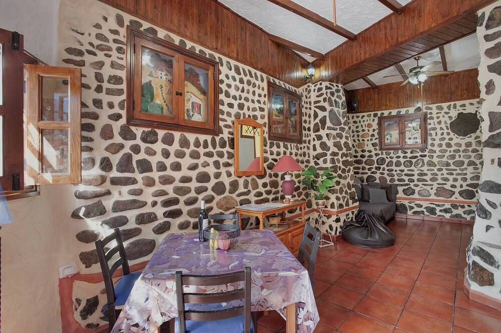 Casa Cueva |Top Location| Excellent wifi | Airport in Carrizal, Ingenio