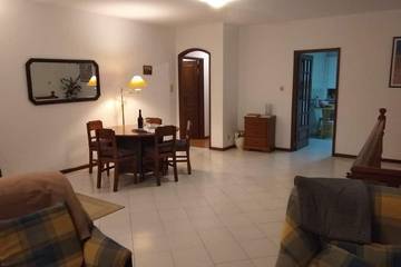 Gîte pour 6 personnes, avec balcon dans Paços de Ferreira
