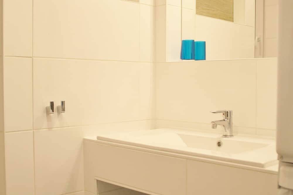 Entire apartment, Kiraly-Gozsdu Deak-Duplex-style 33sqm + 7sqm Galery in Budapest, Central Hungary
