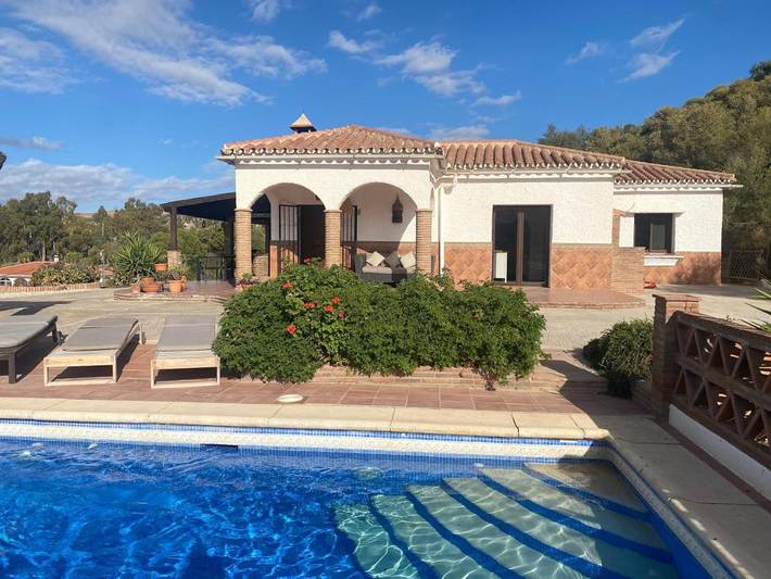 Casa rural para 4 personas, con piscina además de jardín y vistas, Se admiten mascotas en Almogía - 4