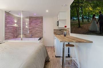 Gîte pour 2 personnes, avec jacuzzi et terrasse à Villeneuve-le-Roi