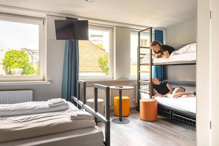 Hôtel pour 3 personnes, avec terrasse, animaux acceptés à Francfort-sur-le-Main - 2