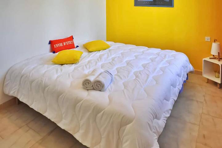 Location de vacances pour 8 personnes, avec terrasse à Rognonas - 4