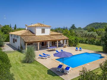Villa in Pollença Stadt, Pollença für 8 