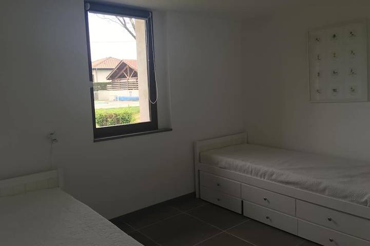 Gîte pour 7 personnes, avec jardin à Chatte (bateau) - 3