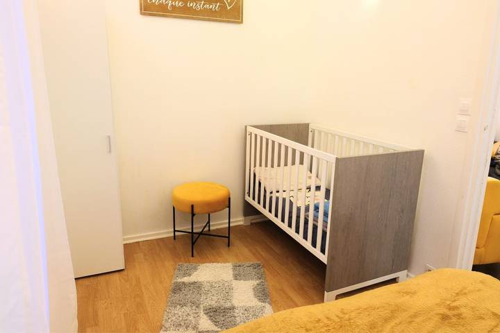 Gemütliches Maisonette-Apartment, 1 Min. vom Bahnhof entfernt in Gentilly, Val-de-Marne