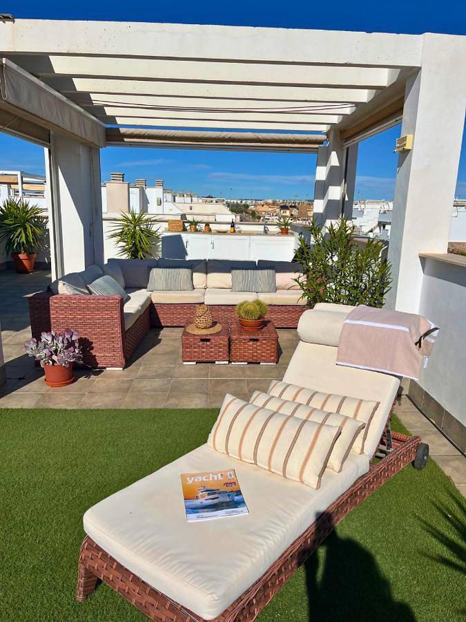 Apartamento de vacaciones para 6 personas, con piscina además de vistas y terraza - 1