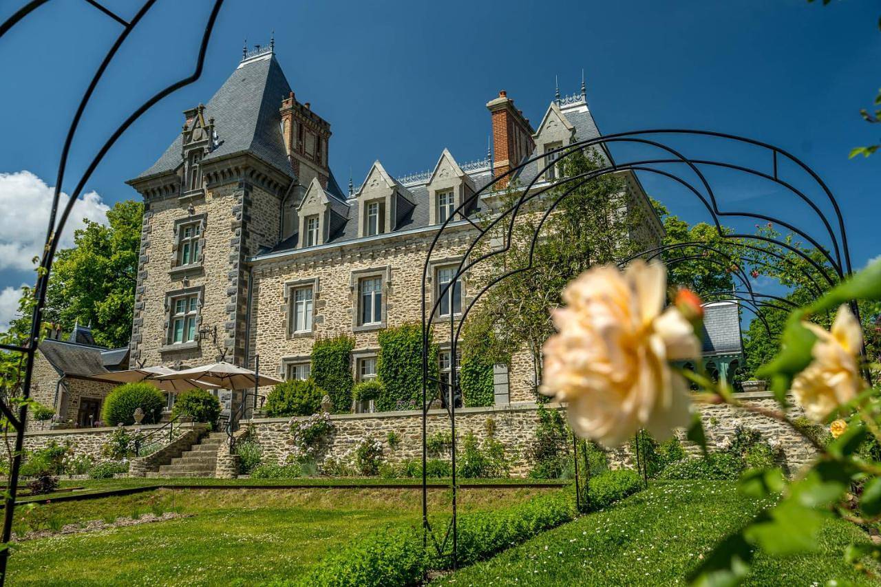 Domaine de Kerrosen à proximité du port de Dinan, sur la Rance in Taden, Région de Dinan