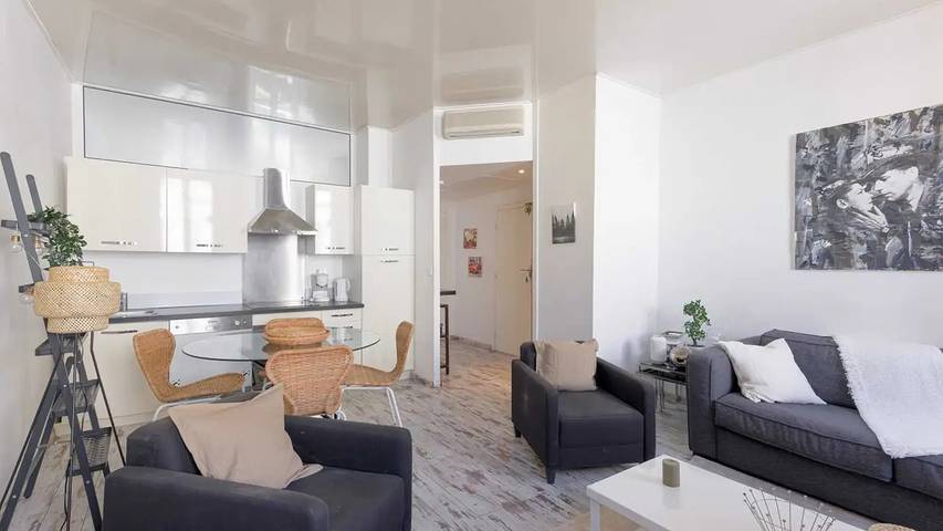 Gîte pour 5 personnes dans Cinema Les Arcades Ales - 4