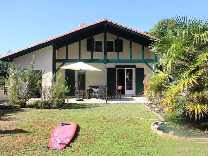 Casa de vacaciones para 7 personas, con Terraza y Jardín en Messanges