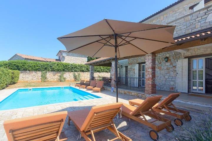 Villa pour 8 personnes, avec vue sur le lac et vue ainsi que jardin et piscine à Barat - 4