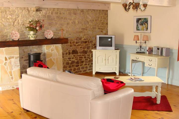 Location de vacances pour 6 personnes, avec piscine ainsi que jardin et jacuzzi, animaux acceptés à Néhou - 3