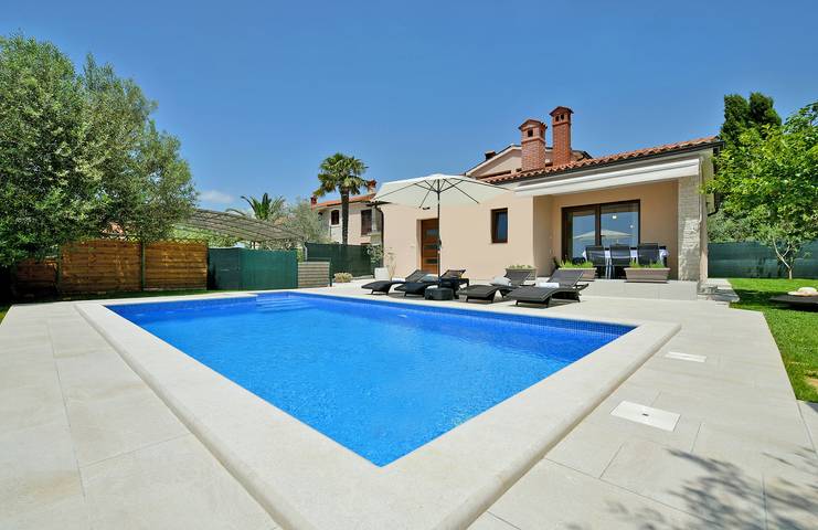 Ferienhaus für 6 Personen, mit Terrasse und Pool in Istrien