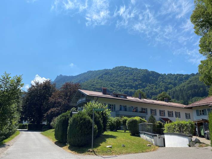 Ganze Ferienwohnung, Ferienwohnung Schwark Haus Elisabeth - Ferienwohnung 2-3 Pers. separates Schlafzimmer, Wohnraum mit Schlafcouch und Süd-Balkon, 58 qm in Kampenwand, Aschau im Chiemgau