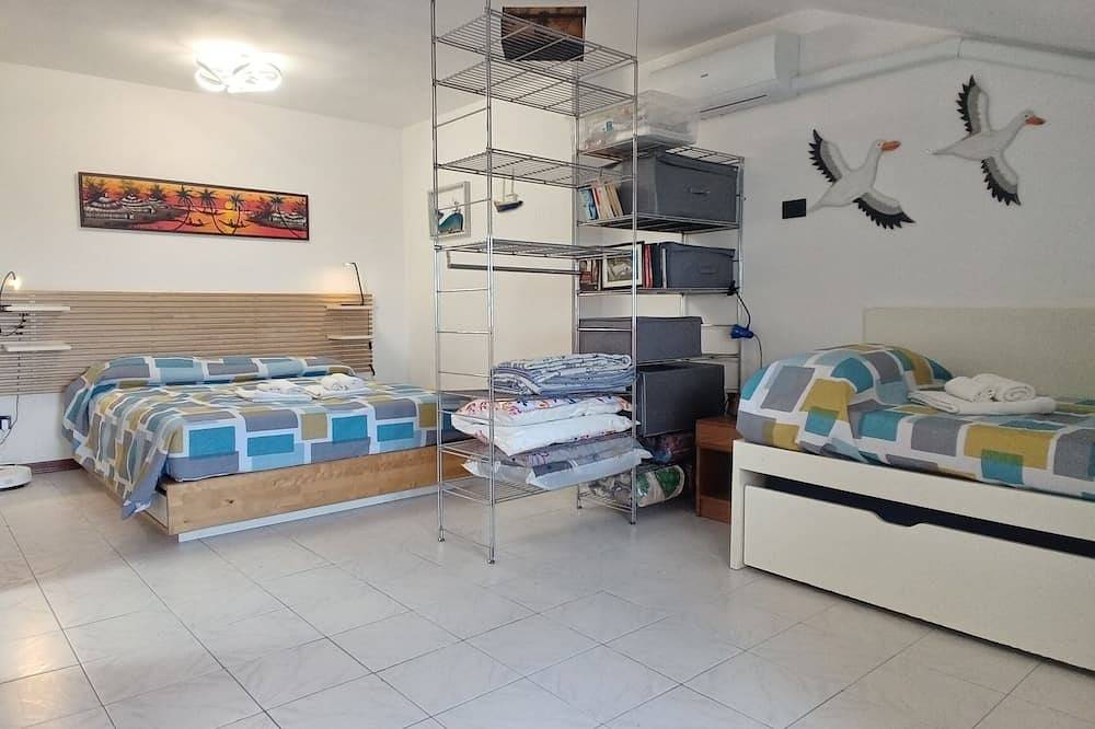 Appartamento intero, Appartamento uso esclusivo, ampio terrazzo vivibile, Wi-Fi gratuito in Vallecrosia, Riviera di Ponente