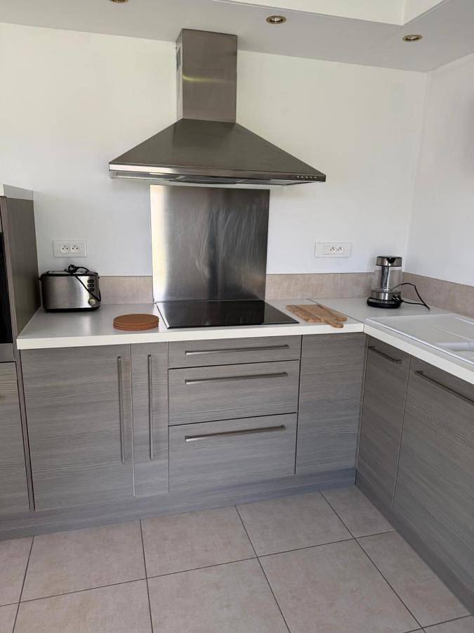 Two-Bedroom House in Isques, Région de Boulogne-sur-Mer
