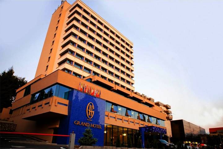 Hôtel pour 3 personnes, avec terrasse et vue