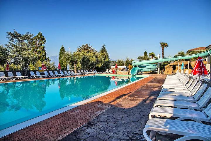 Camping für 4 Personen, mit Terrasse und Pool in der Lombardei - 2