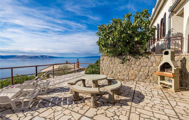Ganze Ferienwohnung, Charmantes 1-Zimmer-Apartment mit WLAN, Klimaanlage und Terrasse in Strandnähe in Sveti Juraj, Naturpark Velebit