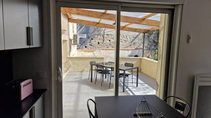 Gîte pour 5 personnes, avec jardin et vue à Magalas
