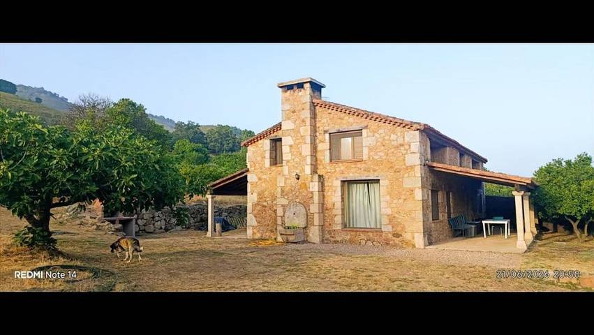 Chalet para 10 personas, con piscina además de jardín y vistas en Sierra de Gredos - 2
