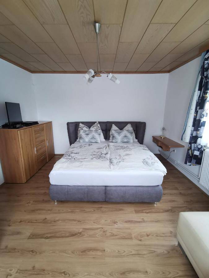 Ferienhaus für 4 Personen, mit Garten in Gmünd