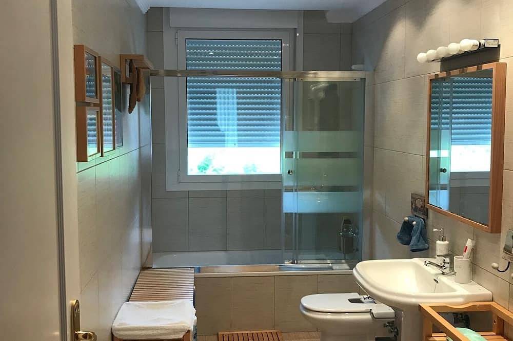 Entire apartment, A cozy and charming pennhouse with a wonderful view in Bentalde, Bakio