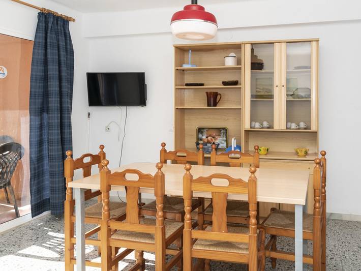 Ganze Wohnung, Helle Wohnung mit Terrasse und Parkplatz, strandnah in Platja de Sant Antoni (Cullera), Cullera