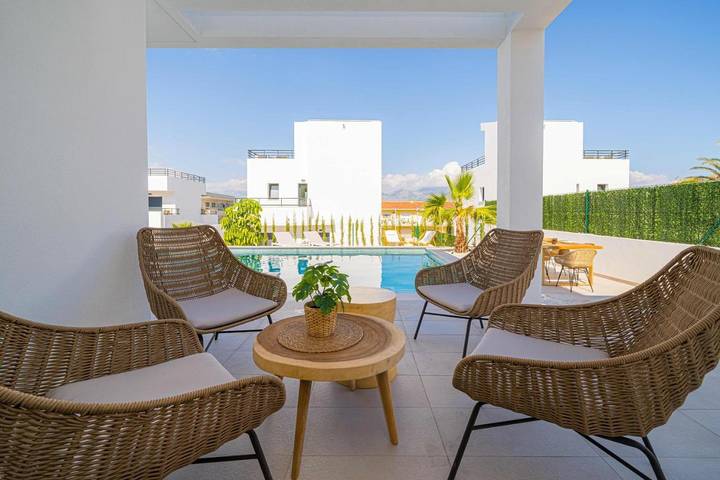 Casa rural para 6 personas, con vistas y terraza además de jardín y piscina en Alfàs del Pi - 3
