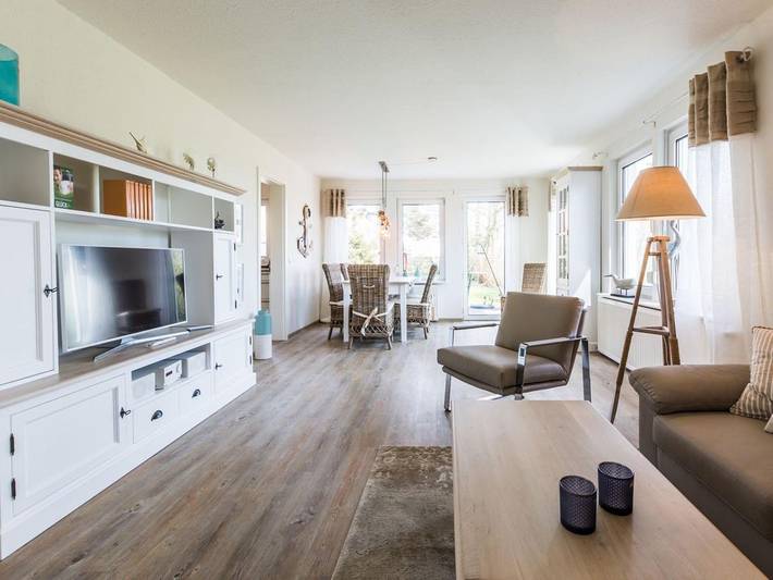 Ferienhaus für 6 Personen, mit Sauna und Seeblick sowie Garten in Zingst