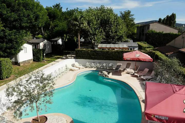 Camping für 4 Personen, mit Pool und Terrasse, mit Haustier in Südfrankreich - 2