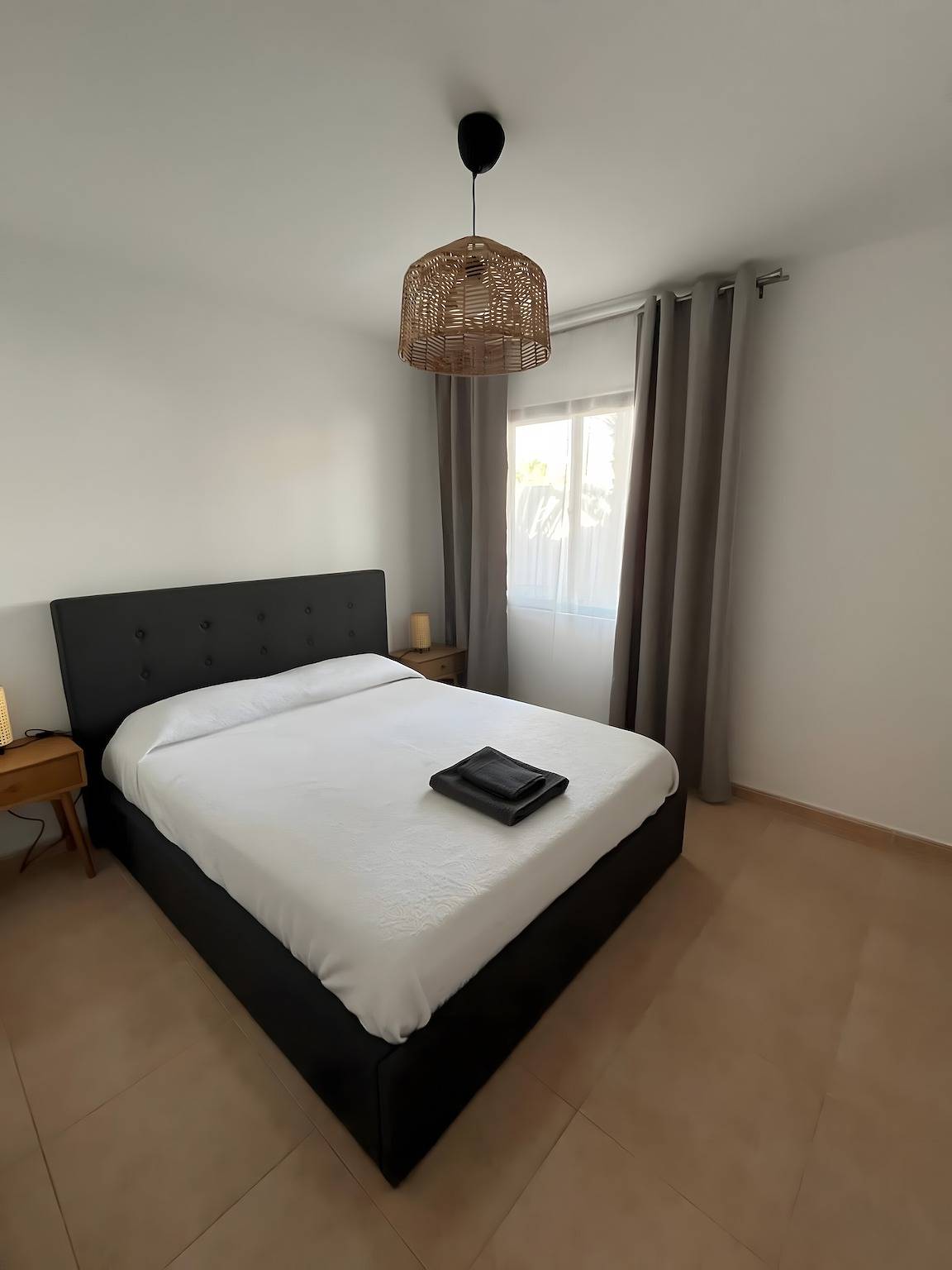 Apartamento inteiro, Apartamento 'Oasis' com Piscina Partilhada, Terraço Privado e Wi-Fi in Corralejo, La Oliva