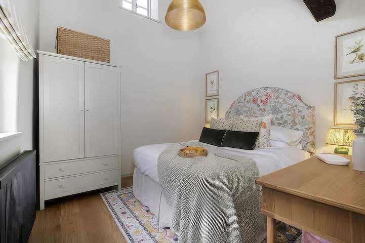 Gîte pour 3 personnes, avec terrasse, animaux acceptés à Bibury - 2