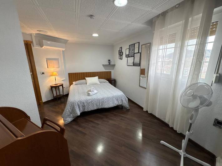 Gîte pour 4 personnes, avec Balcon à Elda