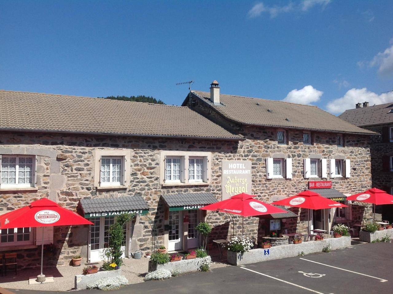 Single Room with Shared Bathroom (1 or 2 adults) in Champclause, Mézenc
