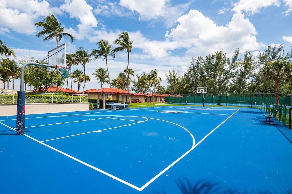 Beste Lage! Beste Unterkünfte! Best Private Beach Resort Ausstattung! 4363 Sf! in Fort Lauderdale, Broward County