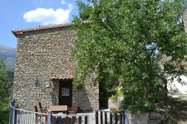 Casa rural para 4 personas, con vistas al lago además de vistas y jardín, Se admiten mascotas en Provincia de Lleida - 3